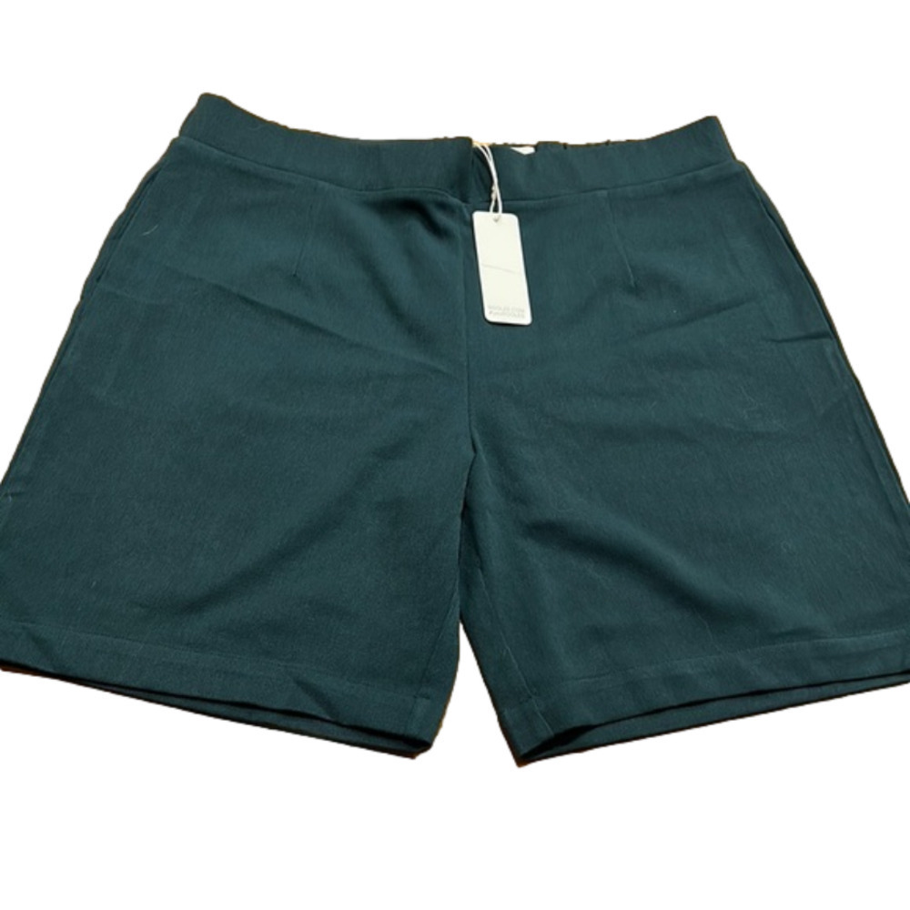 Roole size XL women’s shorts brand new with tag